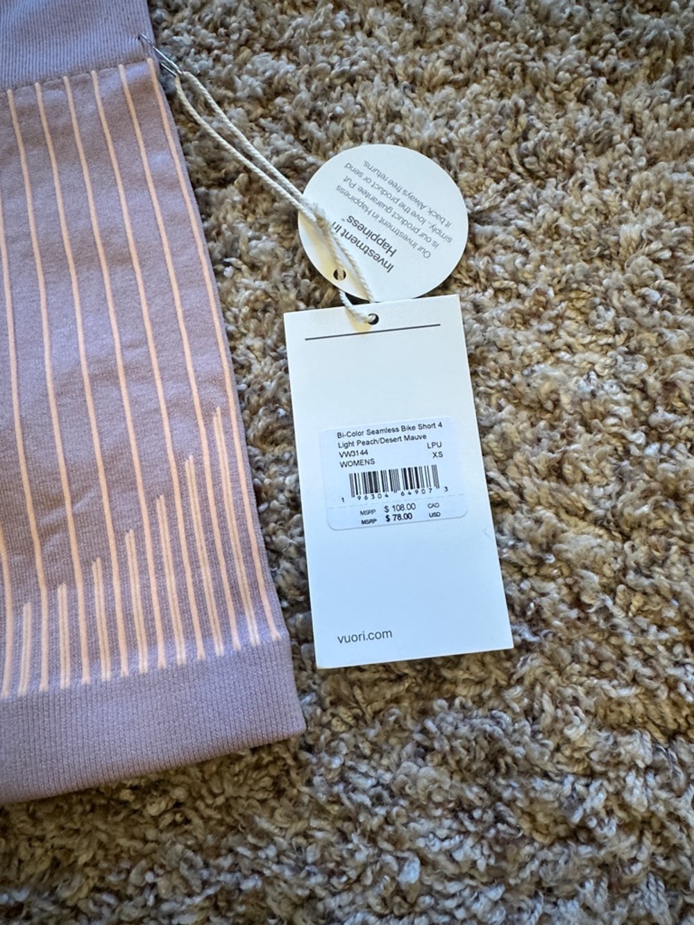 NWT Vuori Bi-Color Seamless Bike Short 4”
Light Peach/Desert Mauve XS - Picture 3 of 9